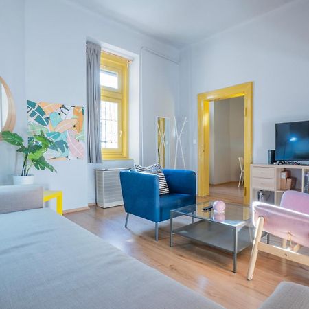 Klau10 Studio Apartment In Party District. Budapest Luaran gambar