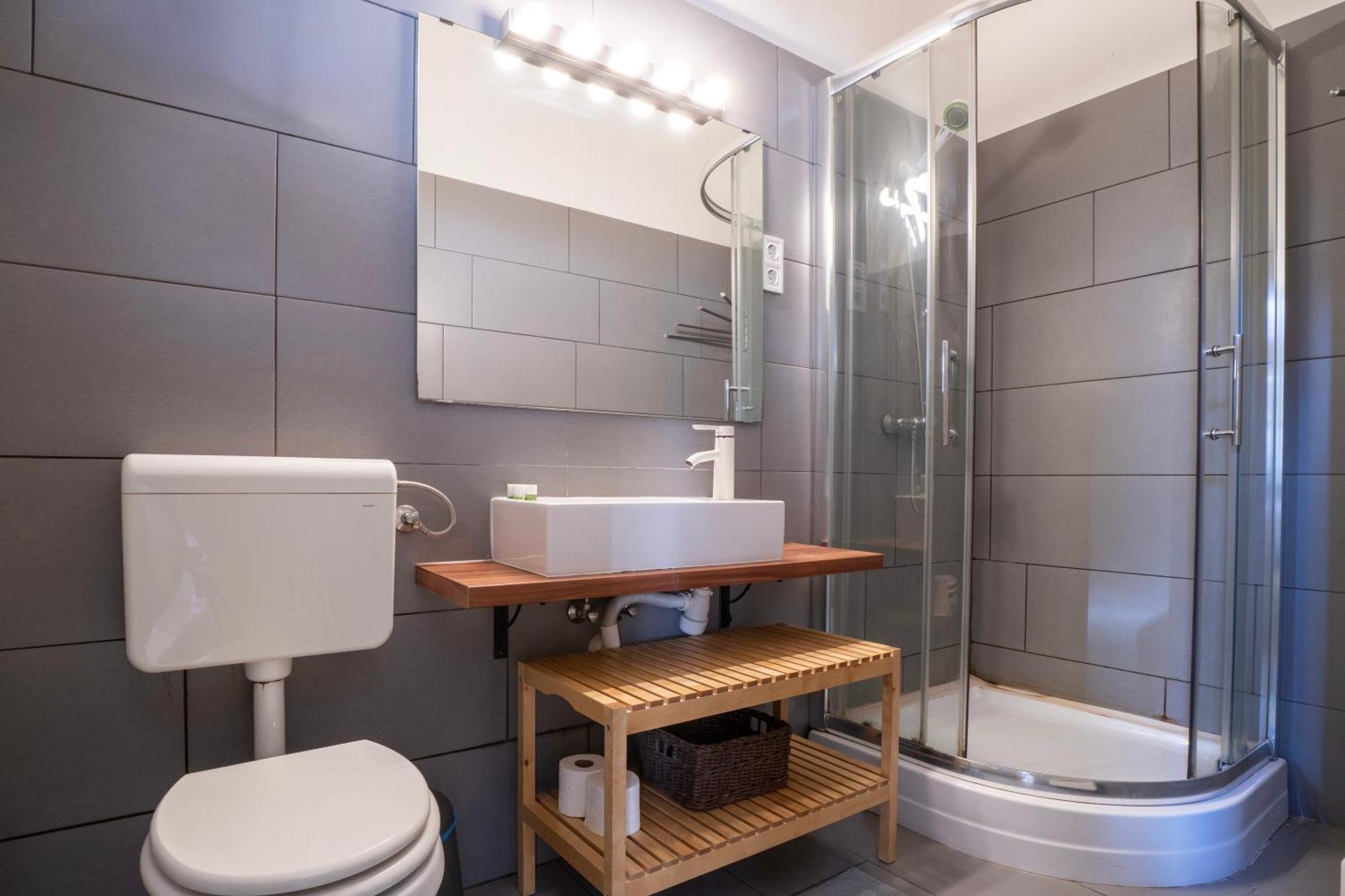 Klau10 Studio Apartment In Party District. Budapest Luaran gambar